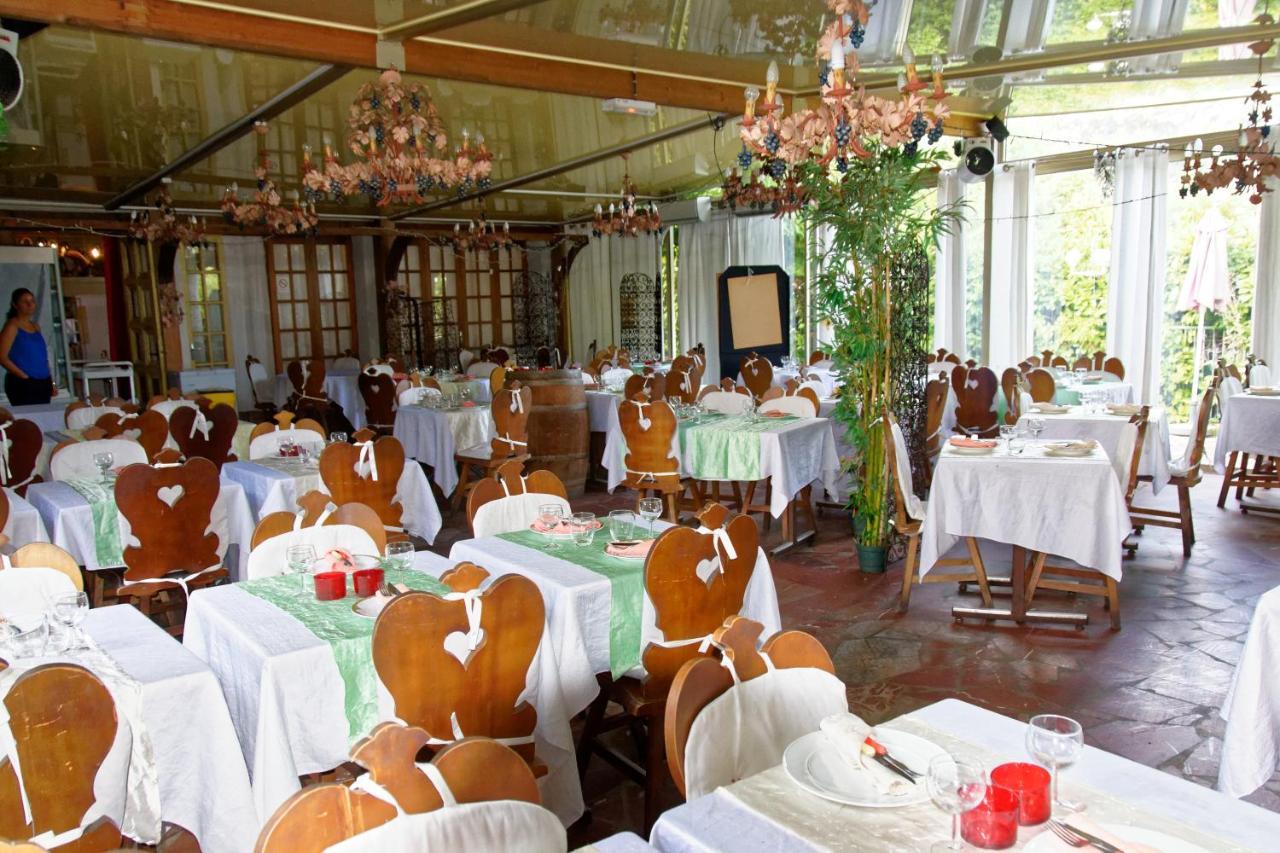 Domaine Du Berange Hotel Saint-Geniès-des-Mourgues Exterior photo